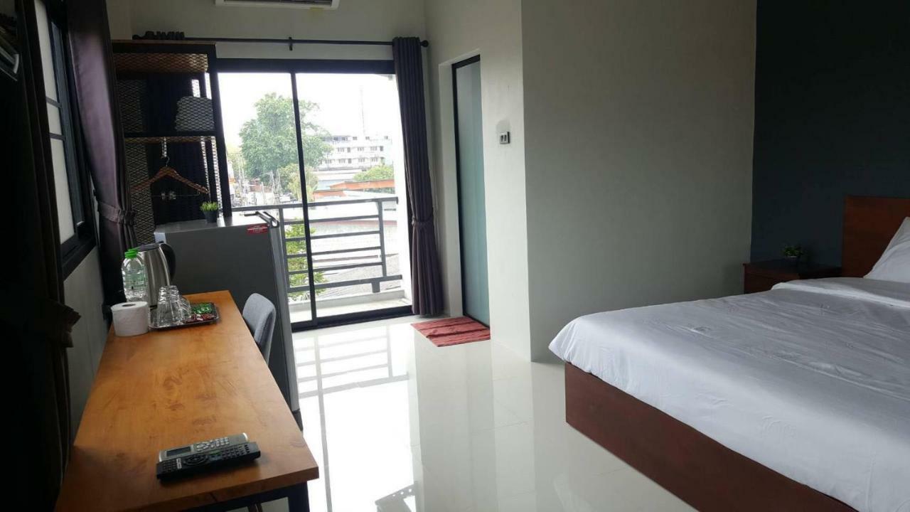 Aparthotel Dd Modern House à Surat Thani Extérieur photo